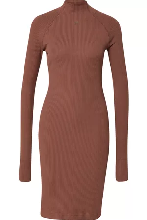 Strik kjole strikkede for kvinder i brun farve | FASHIOLA.dk