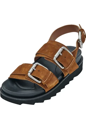 EDITED the label Sandaler 