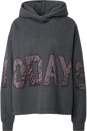 10 days Sweatshirt