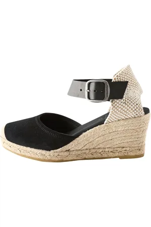 Next Sandaler med rem