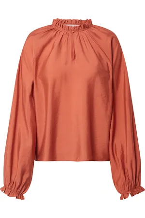 EDITED the label Bluse 
