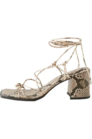 Next Sandaler med rem 