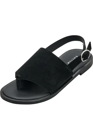 EDITED the label Sandaler 