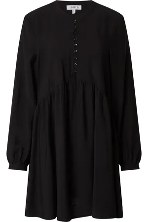 EDITED the label Blusekjole 