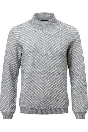 More & More Pullover
