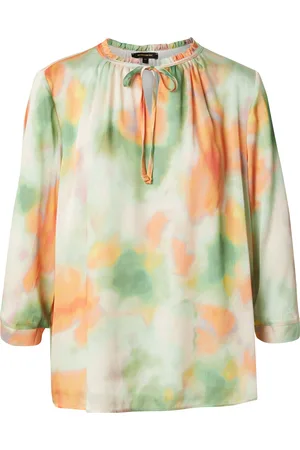 More & More Bluse