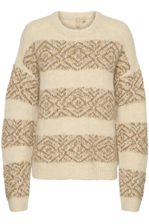 Culture Pullover 