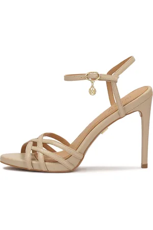 Kazar Pumps