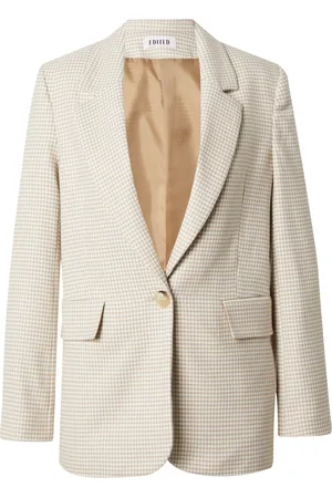 EDITED the label Blazer 