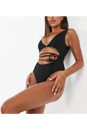 South Beach Ribstrikket badedragt med udskårne detaljer og slå-om-detalje i - Kun hos ASOS