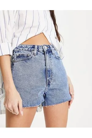 Weekday Rowe - Højtaljede mom-denimshorts i vask