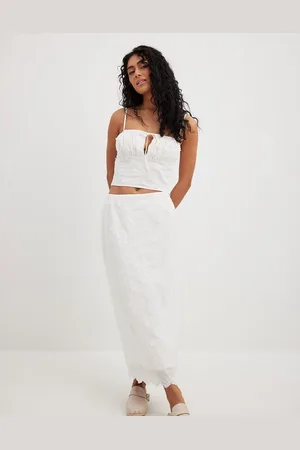 NA-KD Midinederdel i broderie anglaise