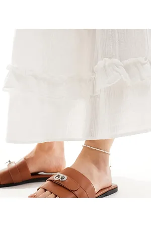 Public Desire Radiance - Gyldenbrune sliders med metaldetalje