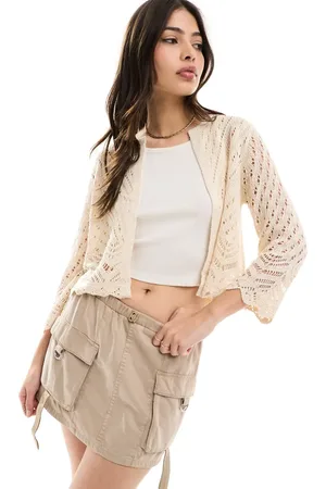 JDY Cropped cardigan med 3/4-lange ærmer og broderier i cremehvid-Lyserød