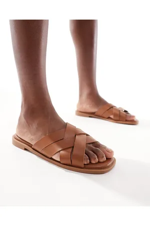 New Look Flade sandaler med vævede remme i gyldenbrun