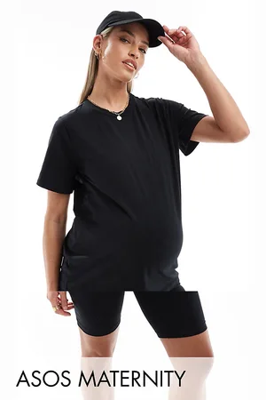 Mama;licious Mamalicious Maternity - sæt med T-shirt og shorts