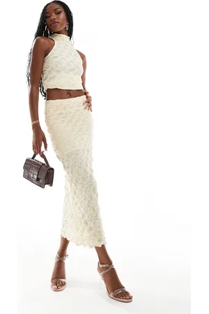 River Island Cremefarvet tekstureret midinederdel-Hvid