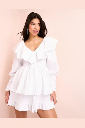 ASOS Lagdelt minikjole med dyb udskæring, flæser og rhinstensknapper i denim