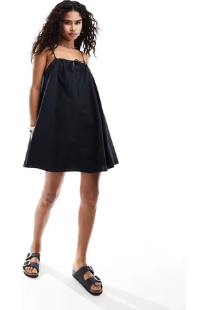 Weekday Mika - Flagrende mini-sundress med cami-stropper i