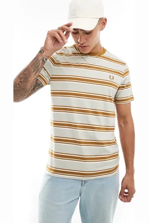 Fred Perry T-shirt med striber i ferskenfarve og