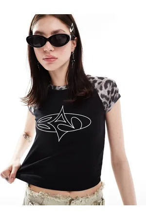 Basic Pleasure Mode Sort T-shirt med leopardprint