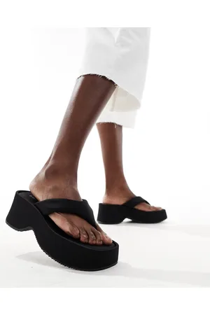 Stradivarius Flatform-sandaler med tårem i