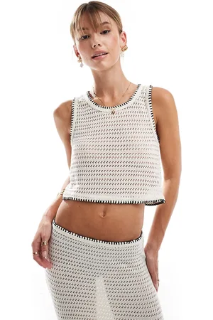 VERO MODA Hæklet croptop med kastestingsdetaljer i cremehvid - Del af sæt