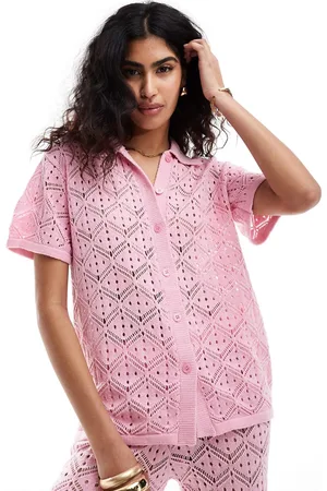 The Frolic Hibiscus - Hæklet strandskjorte med sænkede skuldre i tyggegummi-pink - Del af sæt