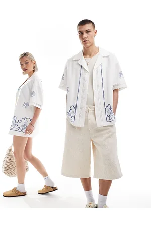 Reclaimed Limited Edition - Broderet skjorte med reverskrave og cutwork-detaljer