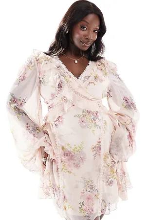 ASOS ASOS DESIGN Curve - Langærmet minikjole med blondeindsatser samt flæser og udskæring i lyserødt blomsterprint-Multifarvet
