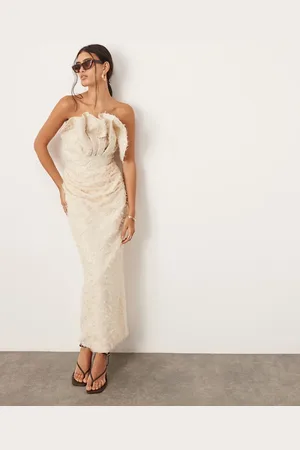 ASOS Tekstureret bandeau-maxikjole med draperinger i cremehvid