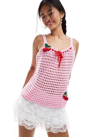 Neon Rose Cami-top i pointelle-strik med påsyet kirsebær-detalje - Del af sæt