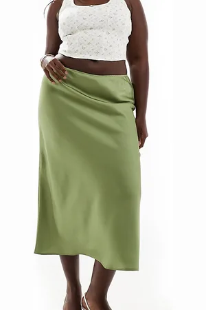 ASOS ASOS DESIGN Curve - Khakigrøn midinederdel med skråsnit i satin