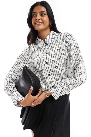 Miss Selfridge Cropped poplin-skjorte med sløjfeprint-Hvid