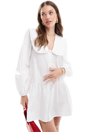 Miss Selfridge Mini-skjortekjole med krave og smock-snit i poplin