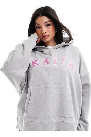 Kaiia Plus - Oversized hættetrøje med logo i - Del af sæt