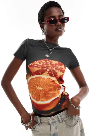 Basic Pleasure Mode Tætsiddende baby-T-shirt med yuzu-/citrus-print i