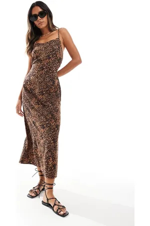 Miss Selfridge Slip-maxikjole med stropper, dyb og rund hals og -Brun