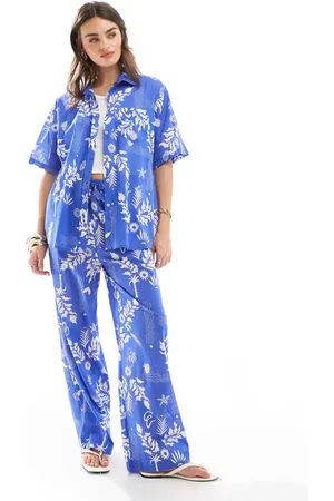 Iisla & Bird Oversized strandskjorte med resortprint i - Del af sæt