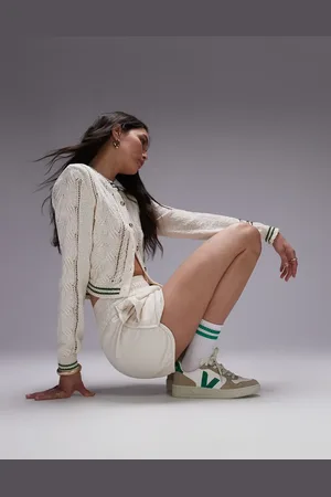 Veja V-10 - Ekstra hvide sneakers og smaragdgrønt læder