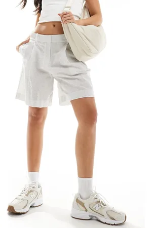 MANGO Skræddersyede shorts med nålestriber i