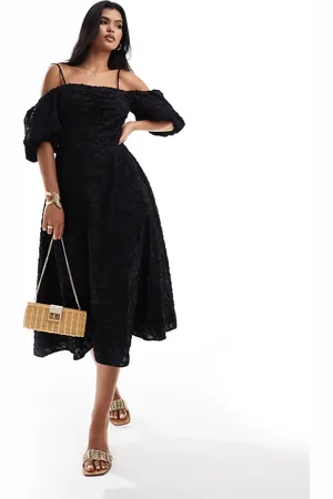 River Island Midikjole med pufærmer