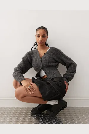 COLLUSION Cropped strikcardigan i med knapper