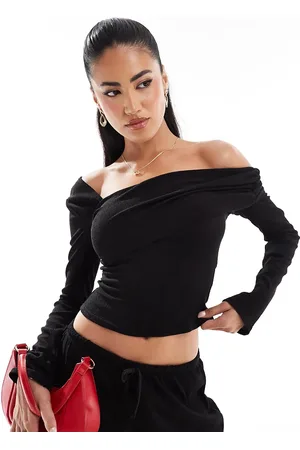 Kaiia Asymmetrisk offshoulder-top med lange ærmer i ribstrik - Del af sæt - Kun hos ASOS