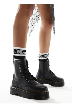 Dr. Martens Jadon - Plateaustøvler i unisex-stil i glat læder med 8 par snørehuller