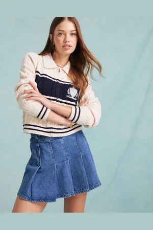 Miss Selfridge Cremehvid cardigan med college-design og lynlås
