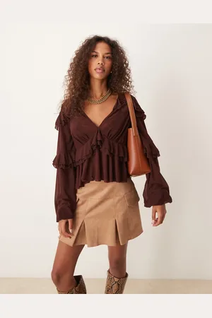 ASOS Chokoladebrun bluse med flæser og dyb udskæring i mesh