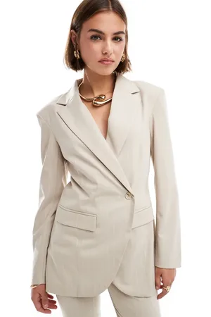 Pretty Lavish Beige blazer med indsyet talje - Del af sæt-Hvid