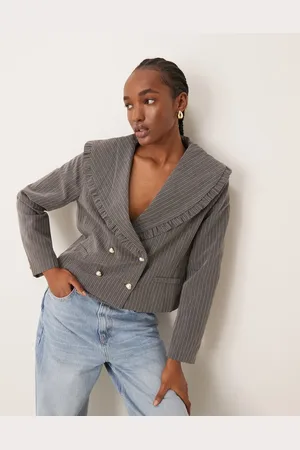 Neon Rose Grå cropped funklende blazer med flæsekanter og nålestriber