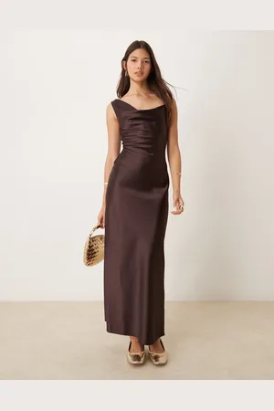 Miss Selfridge Slip-midikjole i satin med vandfaldsudskæring-Brun